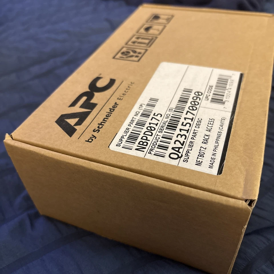 APC By Schneider Electric NBPD0175 NetBotz Rack Access - Image 1 of 1