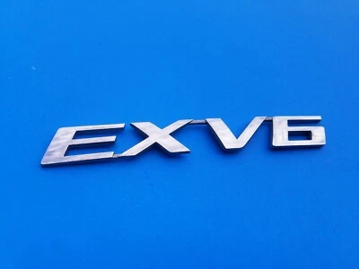 07 08 09 10 KIA RONDO EX V6 TAPA MALETERO TRASERO CROMO EMBLEMA LOGOTIPO INSIGNIA SÍMBOLO A16 Foto 1 de 3