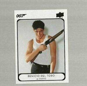V2a) 2021 Upper Deck James Bond Villains & Henchmen Dario Benicio Del Toro
