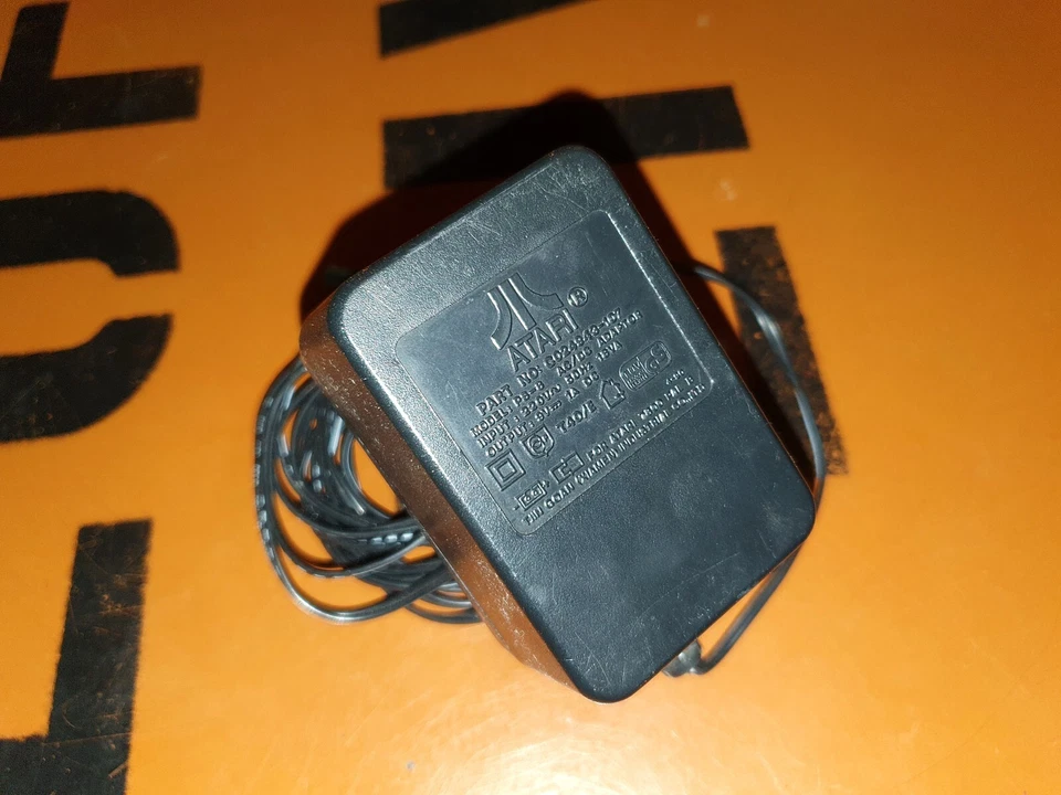 # Atari 7800 - original deutsches Netzteil / German PSU ## - Image 1 of 1