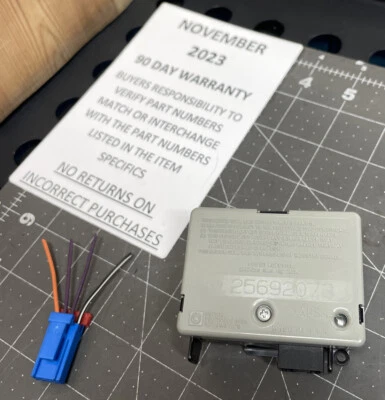 GM 25692073 Door Lock Receiver Module OEM - Image 1 of 4