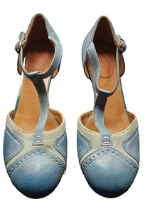 Vladi Italian Leather Blue Leather Two Toned Mid Heeled Shoes - size 39 or 8.5 - Picture 1 of 10