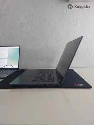 Portátil/portátil ASUS VivoBook 14 en negro - TM420UAWS51T Foto 1 de 4