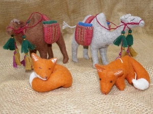 Muñeca de fieltro camello, zorro hecho a mano 100% lana de oveja merino Kirguistán fieltro figura - Imagen 1 de 27