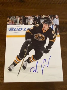 Boston Bruins Milan Lucic Autographed 8x10 Photo Pose 2 - Picture 1 of 1