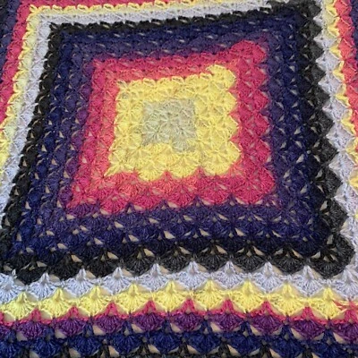 NUEVO Manta Afgana Topper Crochet Tejido Cuadrado 69”x 69” Queen Abanico AMARILLO PÚRPURA Foto 1 de 4