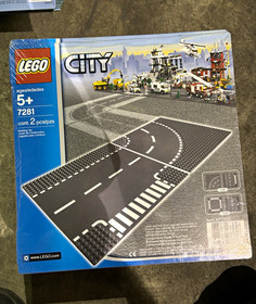 LEGO City Town 7281 T-Junction & Curved Road Plates Set, 2 Pieces, Age 5+