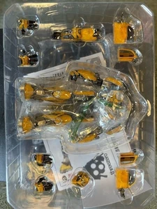 ThreeZero Transdormers Bumblebee DLX Sammelfigur - OPEN BOX - Bild 1 von 2