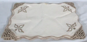 RARE! LOVELY VTG SET OF 12 LINEN PLACEMATS EMBROIDERED WITH LACE 18' X 12" NEW - Picture 1 of 4