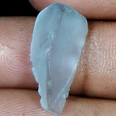 9.50 Ct Natural Sky Blue Topaz Rough  19x9x6 Loose Gemstone - Image 1 of 3