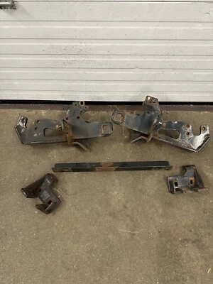 Camión quitanieves Fisher Minute Mount 08-16 Ford F250 350 450 550 7183-1 MM2 II Foto 1 de 4