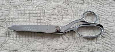VINTAGE 1940’s WISS PINKING SHEARS SCISSORS- 9" - Image 1 of 4