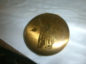 STATUE OF LIBERTY UNIQUE LADIES VTG. COMPACT - Picture 1 of 5