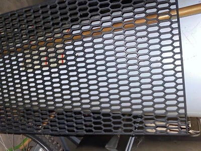 Parachoques universal de plástico ABS de 3,93'x1,3' para coche de carreras malla de panal ventilación de parrilla  Foto 1 de 2