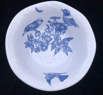 Michael Design Works Indigo Blue Bird Floral Dogwood Melamine 9" Serving Bowl - Imagem 1 de 4