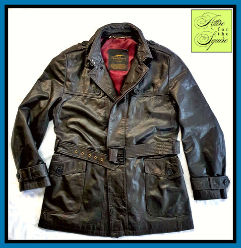 Magnifico cappotto uomo Burberry's in pelle marrone scuro. Ottime condizioni e bellissime