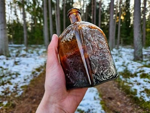 WWI ORIGINAL GERMAN AMBER GLASS SQUARE LIQUEUR BOTTLE from CHRISTMAS BATTLES - Picture 1 of 9