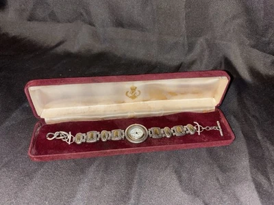 Relógio feminino Premier Designs tom prata pulseira clássica aço inoxidável - Imagem 1 de 4