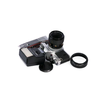 Lente macro Canon AV-1 35 mm película motorizada SLR c/w FD 50 mm f/3,5 y kit de flash 188A Foto 1 de 4