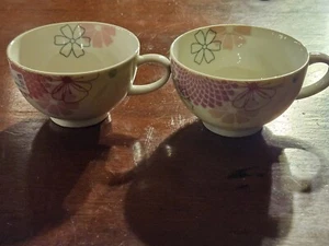 2x PORTMEIRION CERAMIC COFFEE CUP CRAZY DAISY PATTERN - Picture 1 of 4
