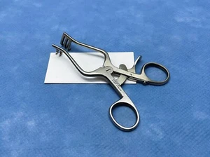 Codman 50-5646 Baby Weitlaner Retractor, 4.4", Sharp, 2x3 Prongs, Germany - Picture 1 of 4