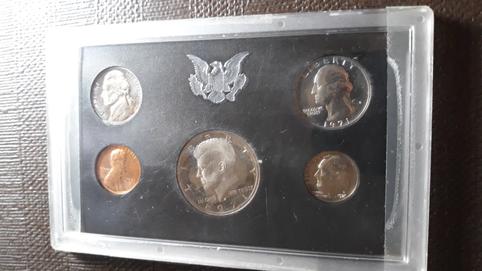1971-S Proof 5 Coin Set Half Dollar -Quarter -Dime -Nickel -Penny Uncirculated - Image 1 of 2