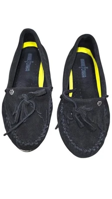 Zapatos cómodos sin cordones Minnetonka de gamuza negros para mujer talla 7 Foto 1 de 4
