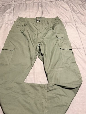 Calça cargo masculina série tática 511 tamanho 40 X 36 verde rip stop trabalho 5.11 - Imagem 1 de 4