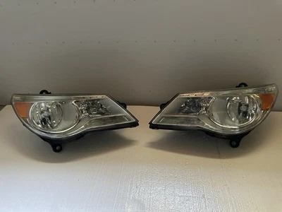 2012 Volkswagen Routean OEM фары полный комплект из 2! - Изображение 1 из 4