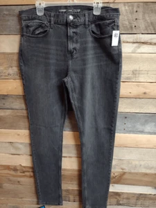Neu mit Etikett Old Navy Slim Taper 36 x 36 verwaschen grau/ausgeblasst schwarz Herrenjeans - Bild 1 von 4