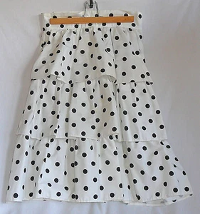 Falda de algodón de tres niveles, talla 10, blanca con lunares negros PRECIO A VENDER - Imagen 1 de 1