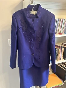 Woman’s purple two-piece skirt suit/set beating Emily size 12 - Picture 1 of 4