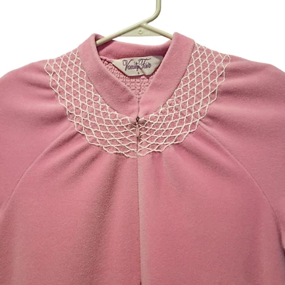 Винтажный Vanity Fair халат размер маленький розовый Smocking бархата 1⁄2 молнии пальто длиной до колена - Изображение 1 из 4