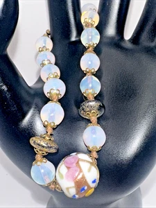 Vintage venezianische Glasperlen 7" Armband mit Opal und Hochzeitstorte Perlen - Bild 1 von 10