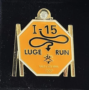 2002 SLC SALT LAKE CITY GIOCHI OLIMPICI SPILLA DISTINTIVO/LUGE RUN/I-15 LAMPEGGIANTE/BLINKIE - Foto 1 di 3