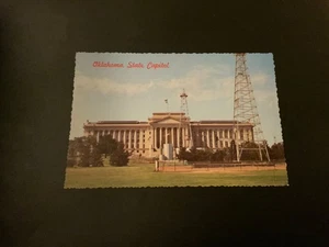 Oklahoma City, Okla. ~ State Capitol - Unposted Continental Postcard - Picture 1 of 2
