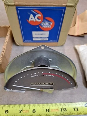 Nuevo de Lote Antiguo 1940-46 Chevrolet Velocímetro 1580114 Chevy Coche o Camión Foto 1 de 4