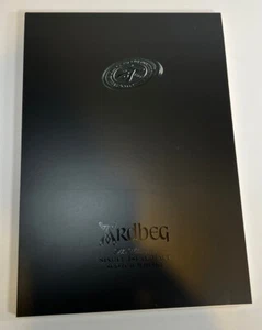 Ardbeg Islay Single Malt Scotch Whisky - The Ultimate - Grande Blocco Note - Nuovo - Foto 1 di 15