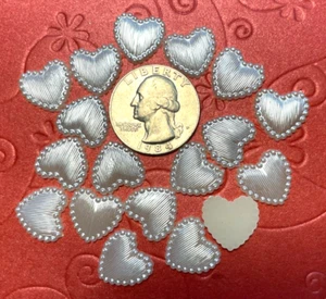 100 Stck. x 1/2 Zoll Kunstperlen Kunststoff Herz Flatback/Verzierung für Karten SB490 - Bild 1 von 1