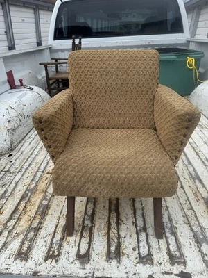 Silla infantil tapizada vintage años 1930-40??? Foto 1 de 4