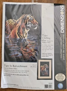 Kit de punto de cruz contado Dimensiones 35222 Tiger Chilling Out NUEVO 9" X 14" NUEVO EN PAQUETE - Imagen 1 de 5