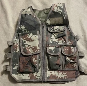 CAMO TACTICAL HUNTING VEST YOUTH M/L medium/large CAMOUFLAGE adjusts SMALL GAME - Picture 1 of 5