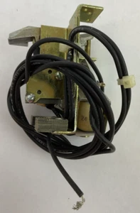 GE SHUNT TRIP 24VDC PARA TKM3F 1200AMP CAT NO: ??? - Imagen 1 de 7