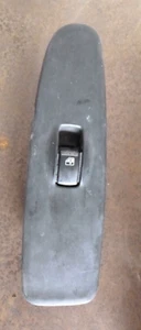 Hyundai Elantra XD 00-8/06 Left Front Window Switch - Picture 1 of 3