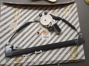 GENUINE OEM Alfa Romeo 147 3 Doors LEFT Window Regulator with Motor 46751871 - Picture 1 of 2