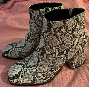 Mix No. 6 Benisav Snake Print Boots Chunky Heels Ankle Booties Sz 8 US 38.5 EU - Picture 1 of 8