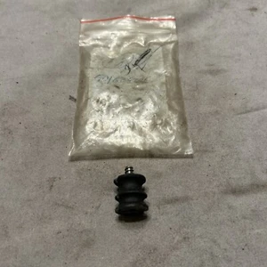 GENUINE JONSERED NOS AV BUFFER MOUNT 501628701 - Picture 1 of 3