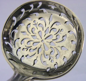 ENGLISH VICTORIAN STERLING SILVER SUGAR SIFTER SPOON 1841 ANTIQUE 46g - Picture 1 of 7