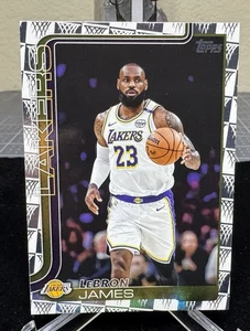 2025-26 Topps Basketball #150 LeBron James Los Angeles Lakers - Net Border - Picture 1 of 2