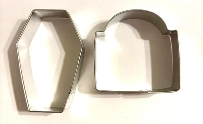2 HALLOWEEN COOKIE CUTTERS Vampire Coffin Tombstone metal Fox Run standard size - Image 1 of 2